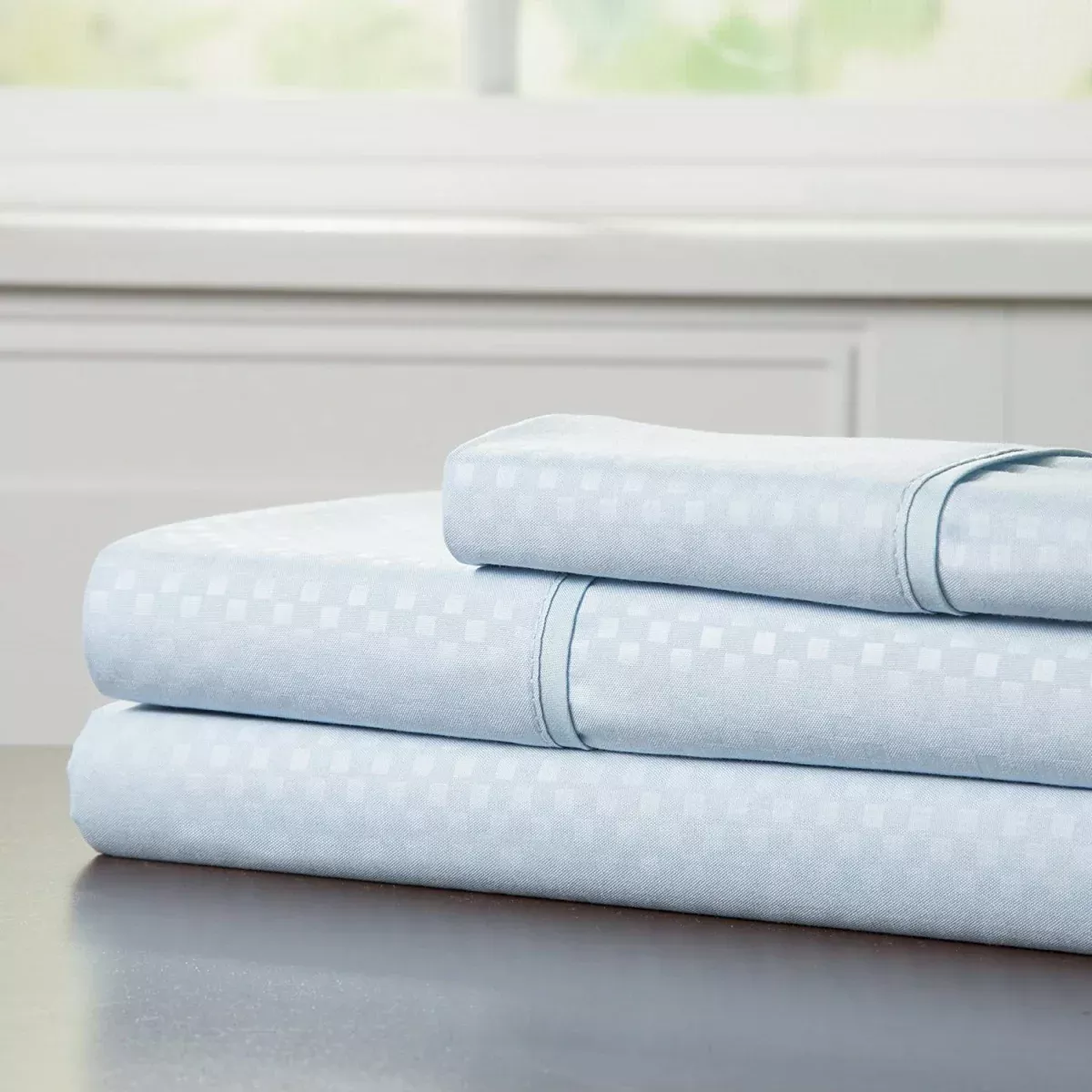 Bedford Home 66A-97496 Embossed Sheet Set - 67 x 96 in.