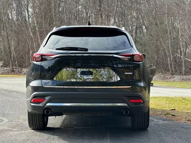 QAA Part RD17835 is a 1 Piece Stainless Steel Rear Deck Trim, Trunk Lid Accent, 1" Width That is Compatible with Kia Sportage 2017-2022